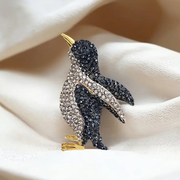 Jewelry - Black Penguin Brooch